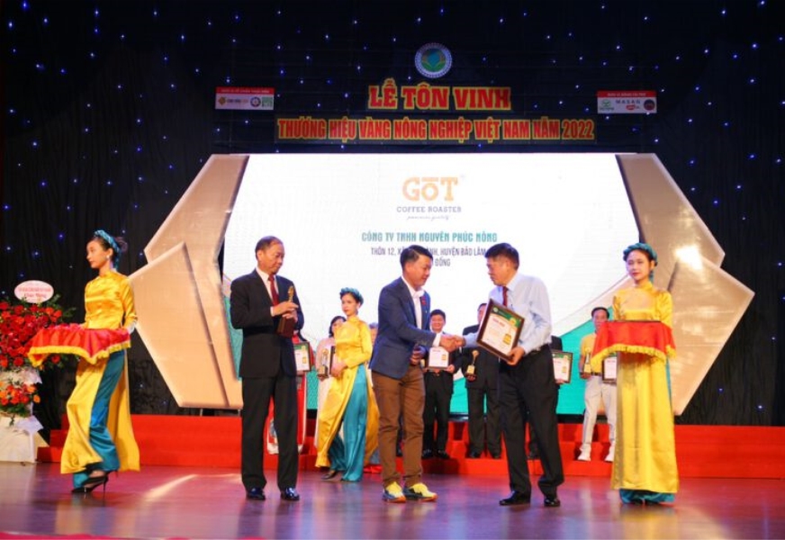 Tôn vinh 126 thương hiệu Vàng nông nghiệp Việt Nam năm 2022